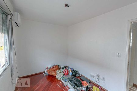 Quarto 1 de apartamento para alugar com 2 quartos, 59m² em Vila Assunção, Porto Alegre