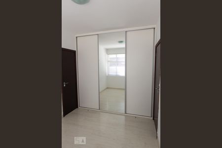 Suíte de apartamento para alugar com 1 quarto, 52m² em Lourdes, Belo Horizonte