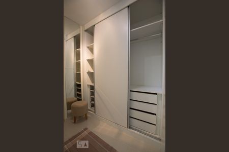 Apartamento para alugar com 111m², 3 quartos e 2 vagasCloset da Suíte
