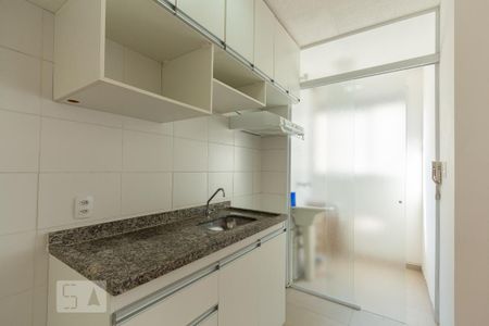 Cozinha de apartamento para alugar com 2 quartos, 42m² em Jardim Celeste, São Paulo