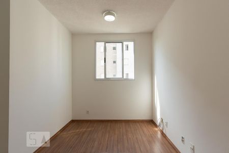 Sala de apartamento para alugar com 2 quartos, 42m² em Jardim Celeste, São Paulo