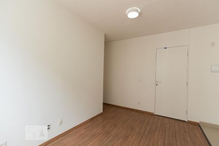 Sala de apartamento para alugar com 2 quartos, 42m² em Jardim Celeste, São Paulo