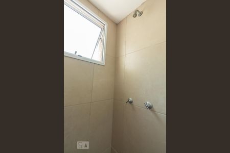 Banheiro de apartamento para alugar com 2 quartos, 42m² em Jardim Celeste, São Paulo