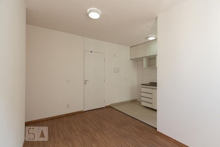 Sala de apartamento para alugar com 2 quartos, 42m² em Jardim Celeste, São Paulo