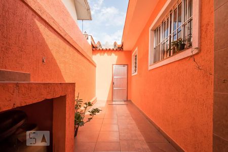 Casa à venda com 165m², 3 quartos e 3 vagasCorredor Lateral 