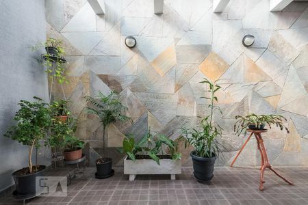 Casa à venda com 165m², 3 quartos e 3 vagasCorredor Lateral 