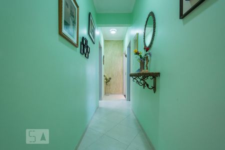 Casa à venda com 165m², 3 quartos e 3 vagasCorredor 