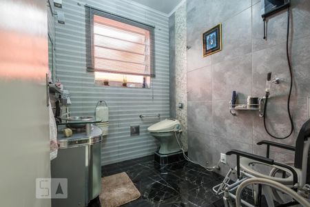 Casa à venda com 165m², 3 quartos e 3 vagasBanheiro 1