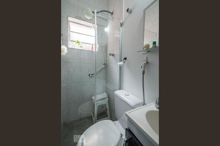 Casa à venda com 165m², 3 quartos e 3 vagasBanheiro Suíte 3