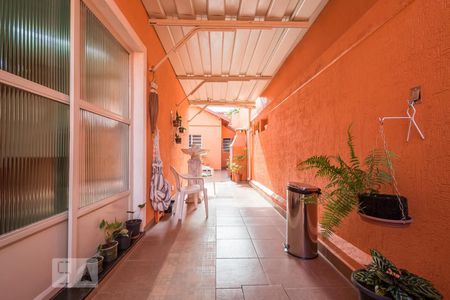 Casa à venda com 165m², 3 quartos e 3 vagasCorredor Lateral 