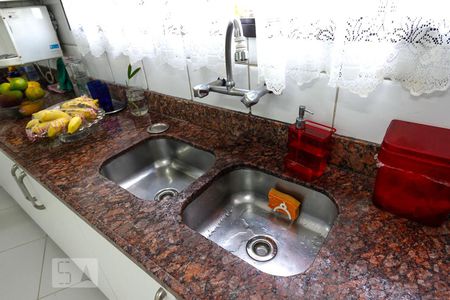 Apartamento para alugar com 154m², 3 quartos e 2 vagas Apartamento para alugar com 154m², 3 quartos e 2 vagasPia - Cozinha