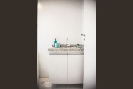 Banheiro de apartamento à venda com 1 quarto, 36m² em Santa Efigênia, São Paulo