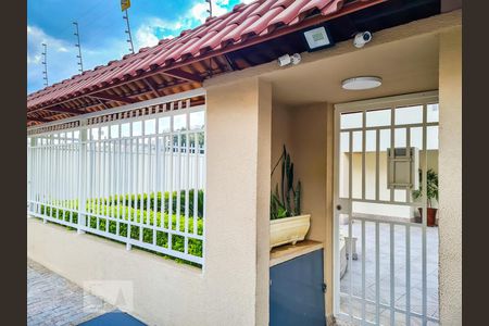 Apartamento para alugar com 49m², 2 quartos e 1 vaga Apartamento para alugar com 49m², 2 quartos e 1 vagaFachada