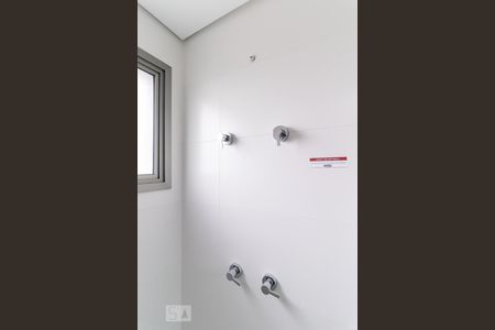 Apartamento à venda com 68m², 2 quartos e 1 vagaBanheiro da suíte - ponto do chuveiro