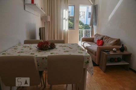Sala de apartamento à venda com 2 quartos, 72m² em Vila Isabel, Rio de Janeiro