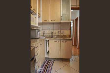 Apartamento à venda com 72m², 2 quartos e 1 vagaCozinha