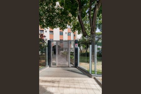 Apartamento à venda com 75m², 2 quartos e 1 vagaFachada