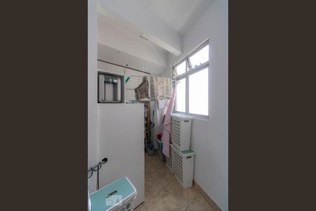 Apartamento à venda com 75m², 2 quartos e 1 vagaÁrea de Serviço