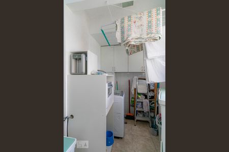 Apartamento à venda com 75m², 2 quartos e 1 vagaÁrea de Serviço