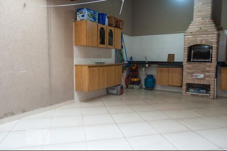 Casa para alugar com 180m², 3 quartos e 2 vagasQuintal