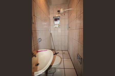 Casa à venda com 150m², 5 quartos e 3 vagasBanheiro Casa 2