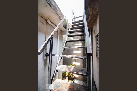 Casa à venda com 150m², 5 quartos e 3 vagasEscada