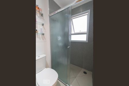 Apartamento à venda com 77m², 2 quartos e 2 vagas Apartamento à venda com 77m², 2 quartos e 2 vagasBanheiro do quarto 2