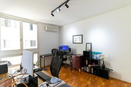 Quarto 1 de apartamento à venda com 3 quartos, 178m² em Jardim Paulista, São Paulo