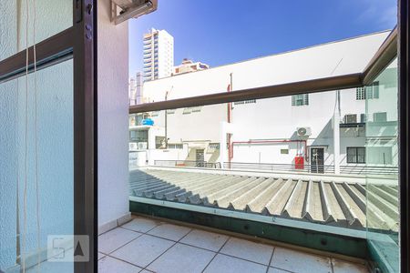 Apartamento para alugar com 74m², 1 quarto e 1 vagaSacada