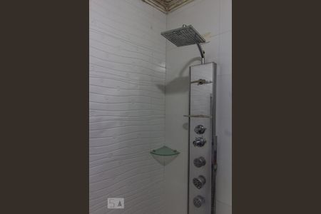 Casa à venda com 180m², 3 quartos e 4 vagas Casa à venda com 180m², 3 quartos e 4 vagasBanheiro Suíte Quarto 3