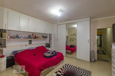 Casa à venda com 180m², 3 quartos e 4 vagas Casa à venda com 180m², 3 quartos e 4 vagasQuarto Suíte 3