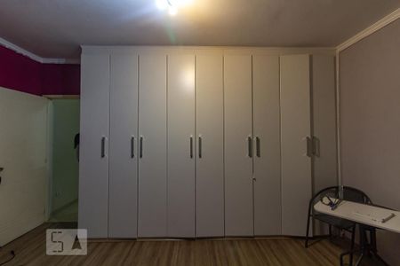 Casa à venda com 180m², 3 quartos e 4 vagas Casa à venda com 180m², 3 quartos e 4 vagasQuarto Suíte 2