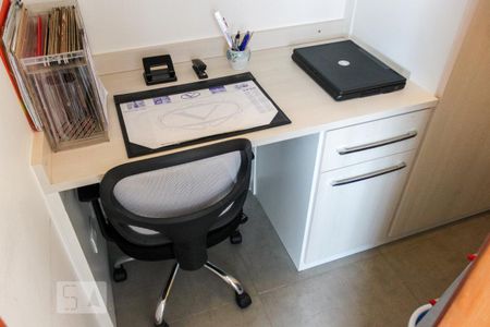 Apartamento à venda com 69m², 2 quartos e 1 vaga Apartamento à venda com 69m², 2 quartos e 1 vagaEscritório