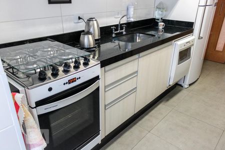 Apartamento à venda com 69m², 2 quartos e 1 vaga Apartamento à venda com 69m², 2 quartos e 1 vagaCozinha - Armários