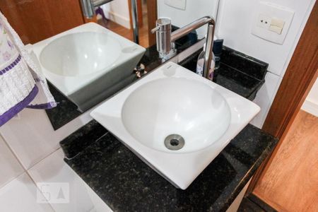 Apartamento à venda com 69m², 2 quartos e 1 vaga Apartamento à venda com 69m², 2 quartos e 1 vagaBanheiro