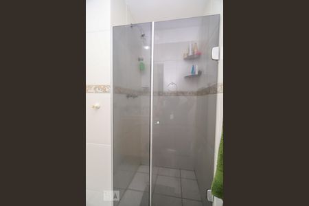 Apartamento para alugar com 65m², 2 quartos e 1 vaga Apartamento para alugar com 65m², 2 quartos e 1 vagaBanheiro da Suíte