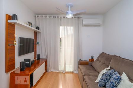 Apartamento para alugar com 65m², 2 quartos e 1 vaga Apartamento para alugar com 65m², 2 quartos e 1 vagaSala