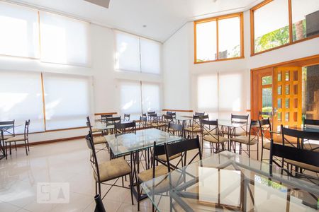 Apartamento para alugar com 139m², 4 quartos e 2 vagasÁrea comum - Salão de festas