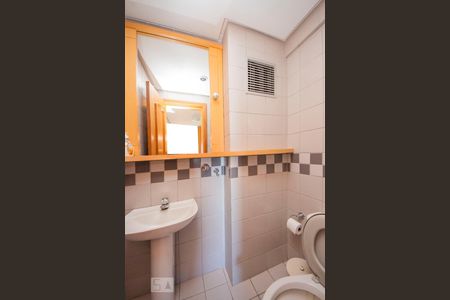 Apartamento para alugar com 139m², 4 quartos e 2 vagasBanheiro de Serviço