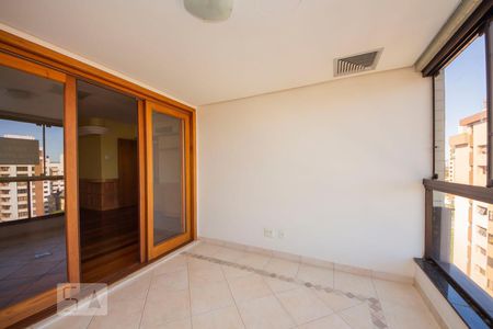 Apartamento para alugar com 139m², 4 quartos e 2 vagasVaranda com Churrasqueira