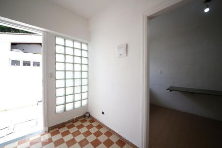 Entrada de casa para alugar com 1 quarto, 45m² em Jardim Aeroporto, São Paulo