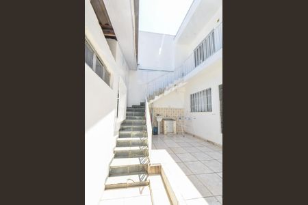 Casa para alugar com 45m², 1 quarto e sem vagaEscada