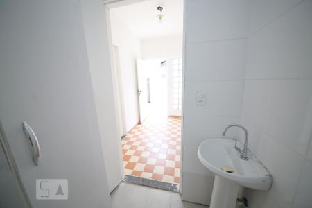 Casa para alugar com 45m², 1 quarto e sem vagaBanheiro