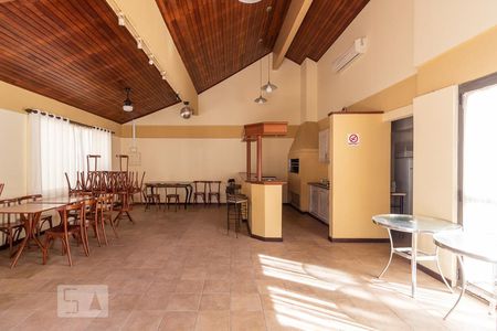 Casa de condomínio à venda com 160m², 4 quartos e 2 vagas Casa de condomínio à venda com 160m², 4 quartos e 2 vagasÁrea comum - Salão de festas