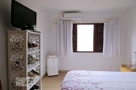 Casa à venda com 200m², 4 quartos e 3 vagasQuarto 1 - Suíte