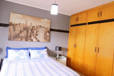 Casa à venda com 200m², 4 quartos e 3 vagasQuarto 2 - Suíte