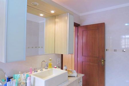 Casa à venda com 200m², 4 quartos e 3 vagasBanheiro da Suíte 1