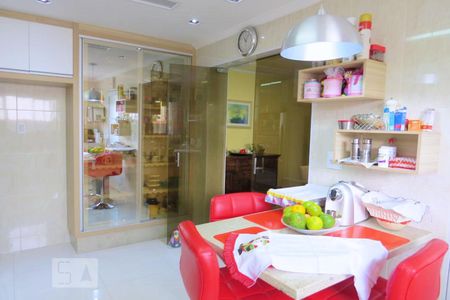 Casa à venda com 200m², 4 quartos e 3 vagasCopa