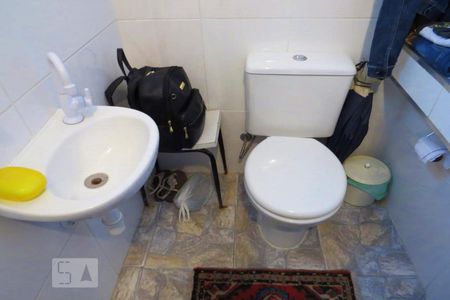 Casa à venda com 200m², 4 quartos e 3 vagasBanheiro de Serviço