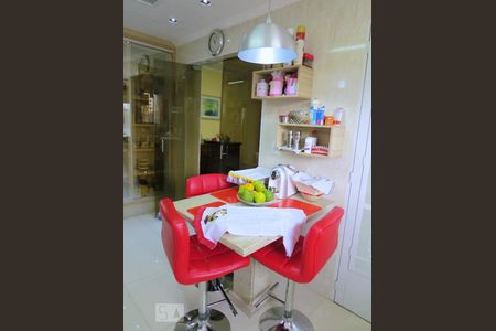 Casa à venda com 200m², 4 quartos e 3 vagasCopa